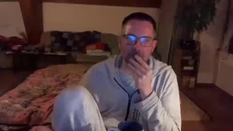 Snapshot of supersquirrel81 chatting on March 2026 05:14:02 AM supersquirrel81 online show from March 2026 05:14:02 AM