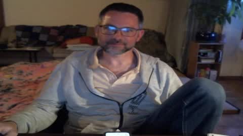 Snapshot of supersquirrel81 chatting on April 2026 06:21:01 PM supersquirrel81 online show from April 2026 06:21:01 PM