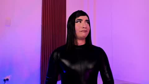 Snapshot of suprasexyjohn chatting on January 2025 06:25:01 PM llllSupra llll online show from January 2025 06:25:01 PM