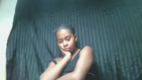 Snapshot of surbelle chatting on January 2026 04:58:02 AM surbelle online show from January 2026 04:58:02 AM