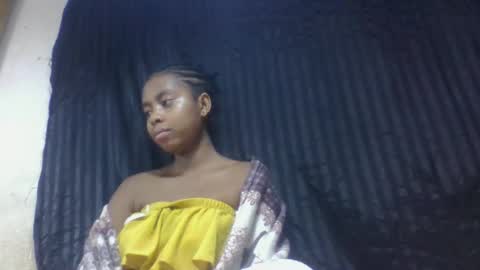 Snapshot of surbelle chatting on January 2026 06:51:02 AM surbelle online show from January 2026 06:51:02 AM