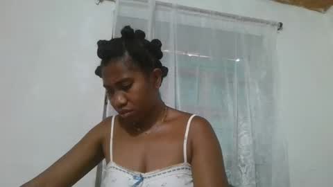 Snapshot of surbelle chatting on February 2026 05:14:01 AM surbelle online show from February 2026 05:14:01 AM