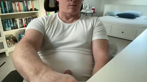 surfstar81 online show from March 2026 11:05:02 AM