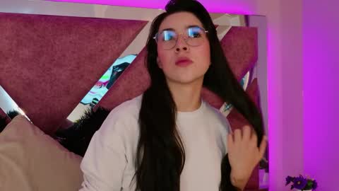 Susann online show from April 2026 11:32:01 AM