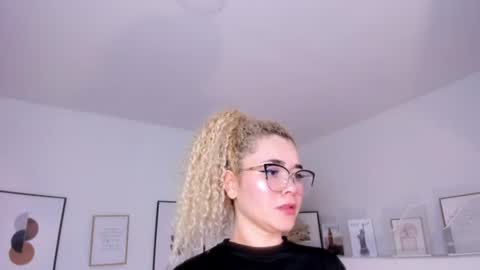susan_blond online show from July 2026 06:20:01 PM