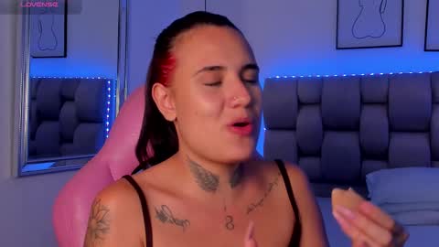 Snapshot of susan_sweet7 chatting on November 2025 08:31:01 PM Susan online show from November 2025 08:31:01 PM