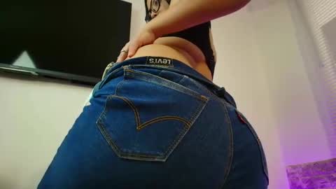 Snapshot of susana_hank chatting on May 2026 09:21:01 PM susana online show from May 2026 09:21:01 PM