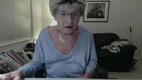 Snapshot of susanandlisa chatting on January 2025 12:43:02 AM sexualsusan online show from January 2025 12:43:02 AM