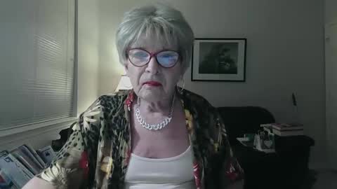 Snapshot of susanandlisa chatting on February 2025 11:16:02 PM sexualsusan online show from February 2025 11:16:02 PM
