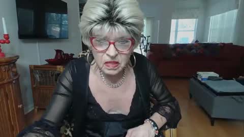 Snapshot of susanandlisa chatting on January 2026 09:53:02 PM sexualsusan online show from January 2026 09:53:02 PM