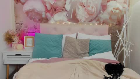 Snapshot of susanblare chatting on February 2025 04:26:01 PM Susan online show from February 2025 04:26:01 PM