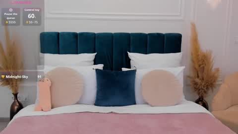 Snapshot of susanblare chatting on November 2025 01:32:01 PM Susan online show from November 2025 01:32:01 PM