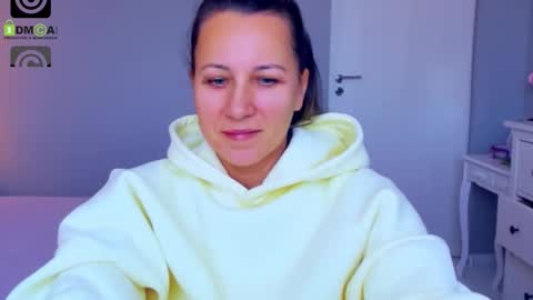 Snapshot of susanjewel chatting on September 2025 06:37:02 AM SusanJewel online show from September 2025 06:37:02 AM