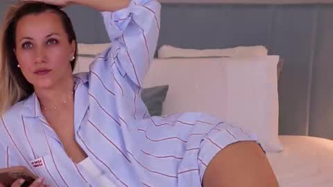 Snapshot of susanjewel chatting on September 2025 06:50:02 AM SusanJewel online show from September 2025 06:50:02 AM