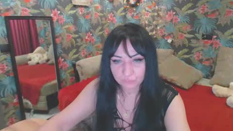 Snapshot of susanlanice chatting on December 2024 08:05:01 PM SusanLaNice online show from December 2024 08:05:01 PM