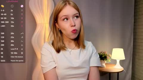 Snapshot of susanneguitian chatting on November 2025 07:24:01 PM Hot exclusive photos 10 for joining to my fanclub online show from November 2025 07:24:01 PM