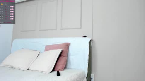 Amelia  online show from February 2025 07:35:01 PM