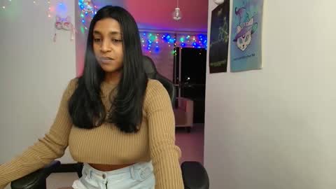 Snapshot of susanrhodes chatting on February 2025 02:20:02 AM Andrea - Migue online show from February 2025 02:20:02 AM