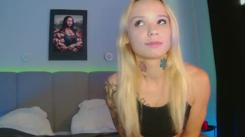 Snapshot of susansmither chatting on September 2025 11:23:02 AM Suss online show from September 2025 11:23:02 AM