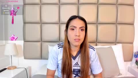 susanthomass online show from September 2025 07:19:02 PM