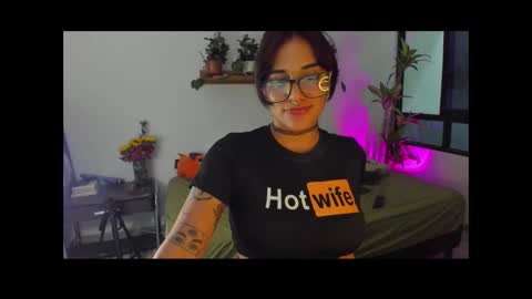 SusieGlass online show from February 2026 01:53:01 AM