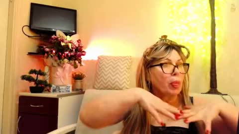 SusiexNoreen online show from May 2026 02:10:01 PM