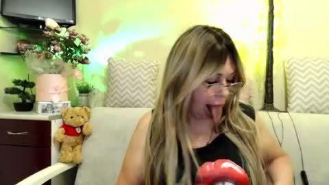 SusiexNoreen online show from June 2026 12:43:02 AM