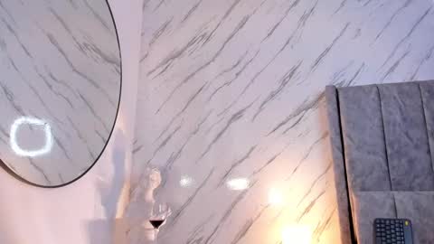 susisuarez online show from February 2025 04:56:02 PM