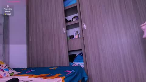 Snapshot of sussidream chatting on December 2025 01:04:02 AM Andrea online show from December 2025 01:04:02 AM