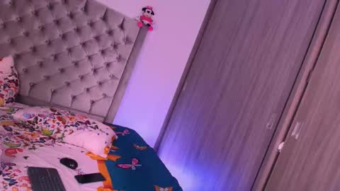 Snapshot of sussidream chatting on February 2026 05:16:01 PM Andrea online show from February 2026 05:16:01 PM