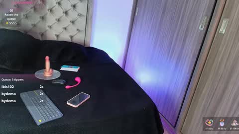 Snapshot of sussidream chatting on February 2026 08:57:02 PM Andrea online show from February 2026 08:57:02 PM