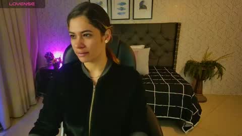   online show from December 2024 12:29:02 PM