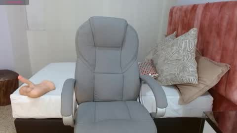 Snapshot of sussy_leon chatting on September 2025 12:39:01 PM sussy leon online show from September 2025 12:39:01 PM