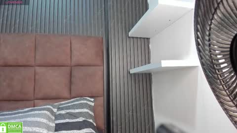 Snapshot of sussy_vixen chatting on January 2026 04:07:02 AM sussy_vixen online show from January 2026 04:07:02 AM