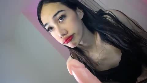 Snapshot of sususlutxx chatting on December 2024 08:45:02 AM susie online show from December 2024 08:45:02 AM