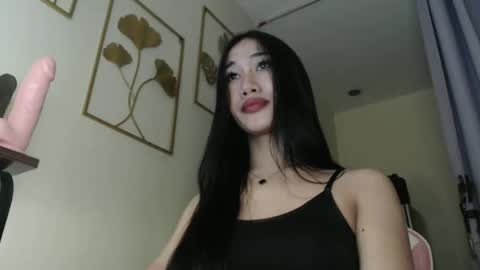 Snapshot of sususlutxx chatting on October 2025 09:37:01 AM susie online show from October 2025 09:37:01 AM