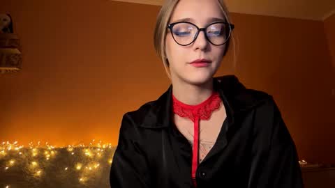 Jessica online show from October 2025 04:16:01 PM