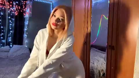 Stacy online show from June 2026 01:06:01 AM