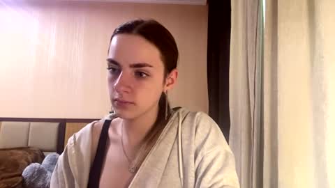 Emila online show from June 2026 07:25:01 AM