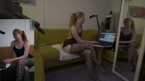 suzannexxxxxx online show from May 2026 09:31:02 PM