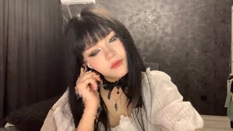 EmilySuonn online show from April 2026 05:14:02 AM