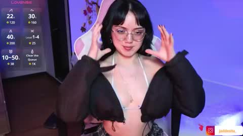 Snapshot of suzumi_ chatting on January 2025 12:20:01 AM Jadde online show from January 2025 12:20:01 AM