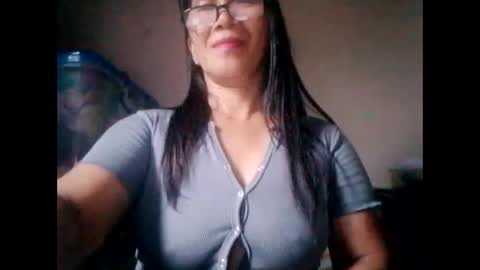 Snapshot of suzzie_hot chatting on January 2025 09:19:01 AM suzzie_hot online show from January 2025 09:19:01 AM