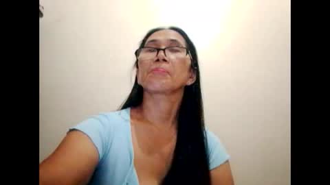 Snapshot of suzzie_hot chatting on February 2025 03:01:02 PM suzzie_hot online show from February 2025 03:01:02 PM