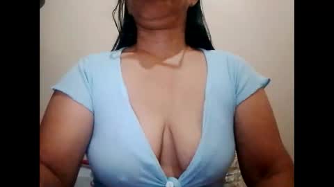 Snapshot of suzzie_hot chatting on February 2025 09:41:02 PM suzzie_hot online show from February 2025 09:41:02 PM