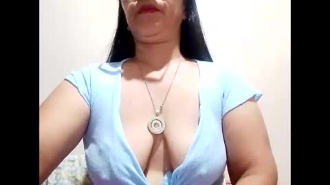 Snapshot of suzzie_hot chatting on March 2025 08:34:01 PM suzzie_hot online show from March 2025 08:34:01 PM