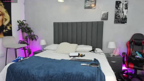 Snapshot of sven_basquiat chatting on April 2026 07:55:01 PM Sven online show from April 2026 07:55:01 PM