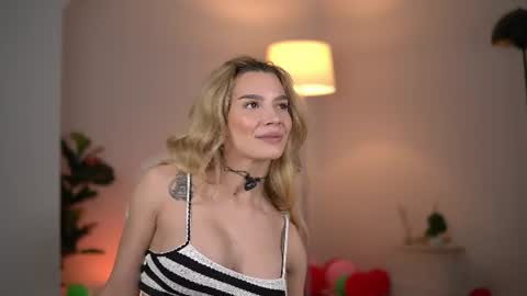 SweetLuna online show from June 2026 03:25:01 AM