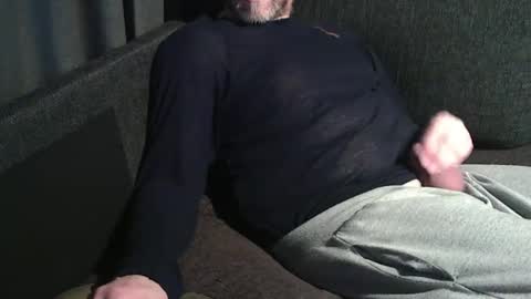 Snapshot of swartarn chatting on December 2024 01:21:01 AM ArnSwart online show from December 2024 01:21:01 AM