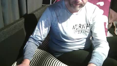 Snapshot of swartarn chatting on October 2025 09:23:02 PM ArnSwart online show from October 2025 09:23:02 PM